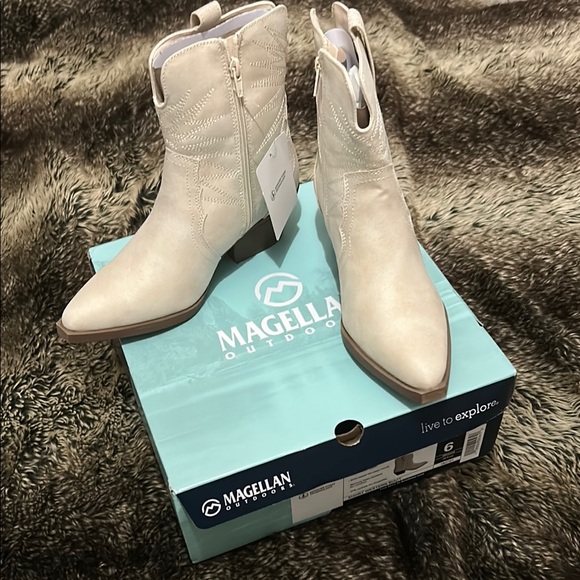 Magellan Outdoors NIB Women Western Boots - Picture 1 of 11